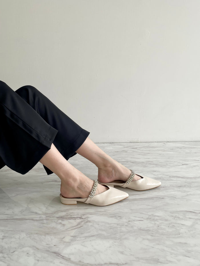 Alice Flats | Ivory
