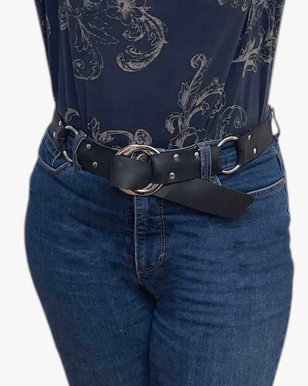 Black Leather Ring Belt Silver Rivets Reversible front look