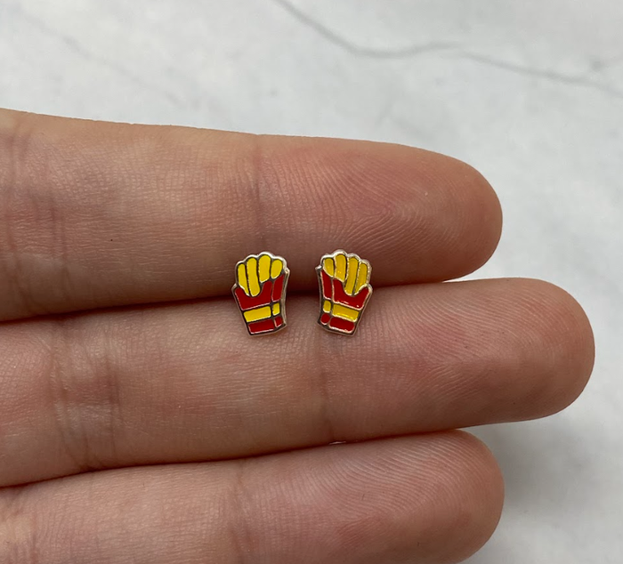 Fries Studs