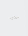 hanger shaped earrings with 18kt white gold coating, silver 925 pin and engraved logo.