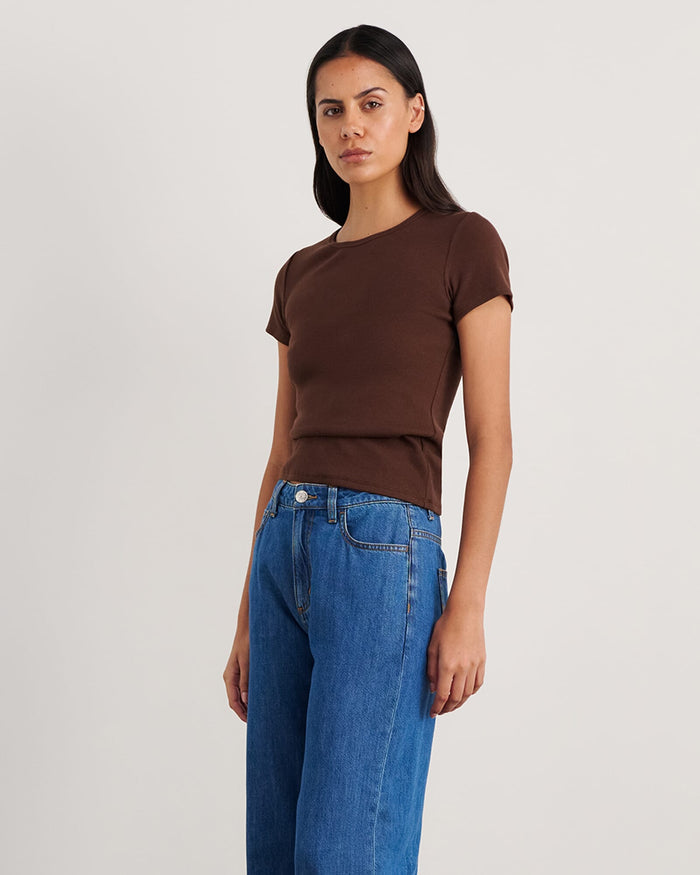 JAG kate baby tee darkchocolate