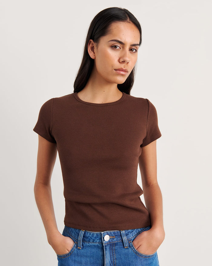 JAG kate baby tee darkchocolate