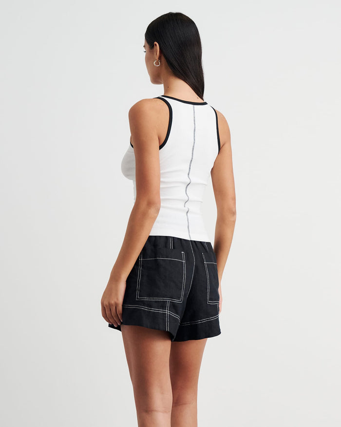 JAG kate contrast scoop tank blackwhite