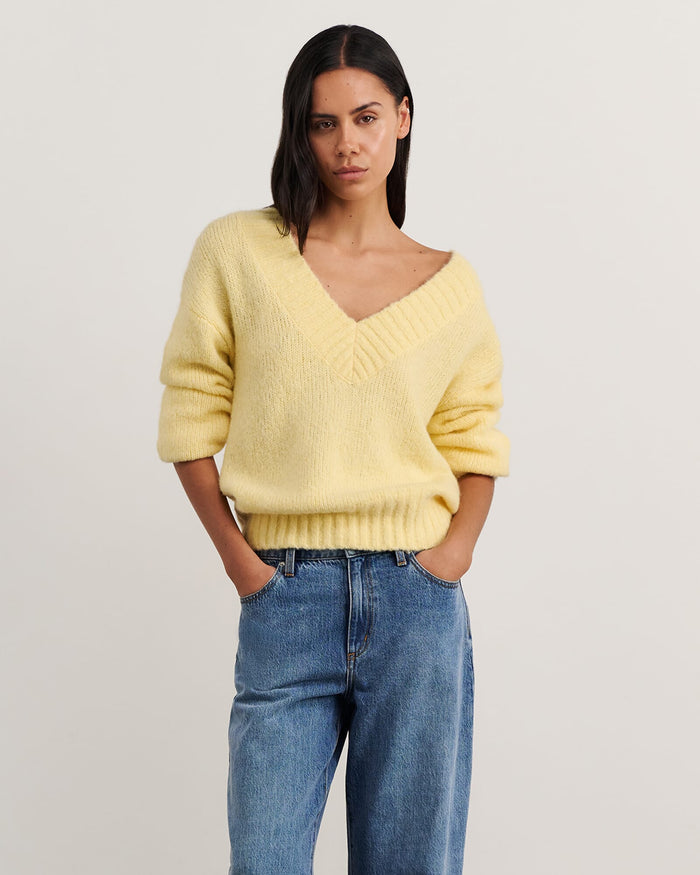 JAG lily v neck knit sunshine