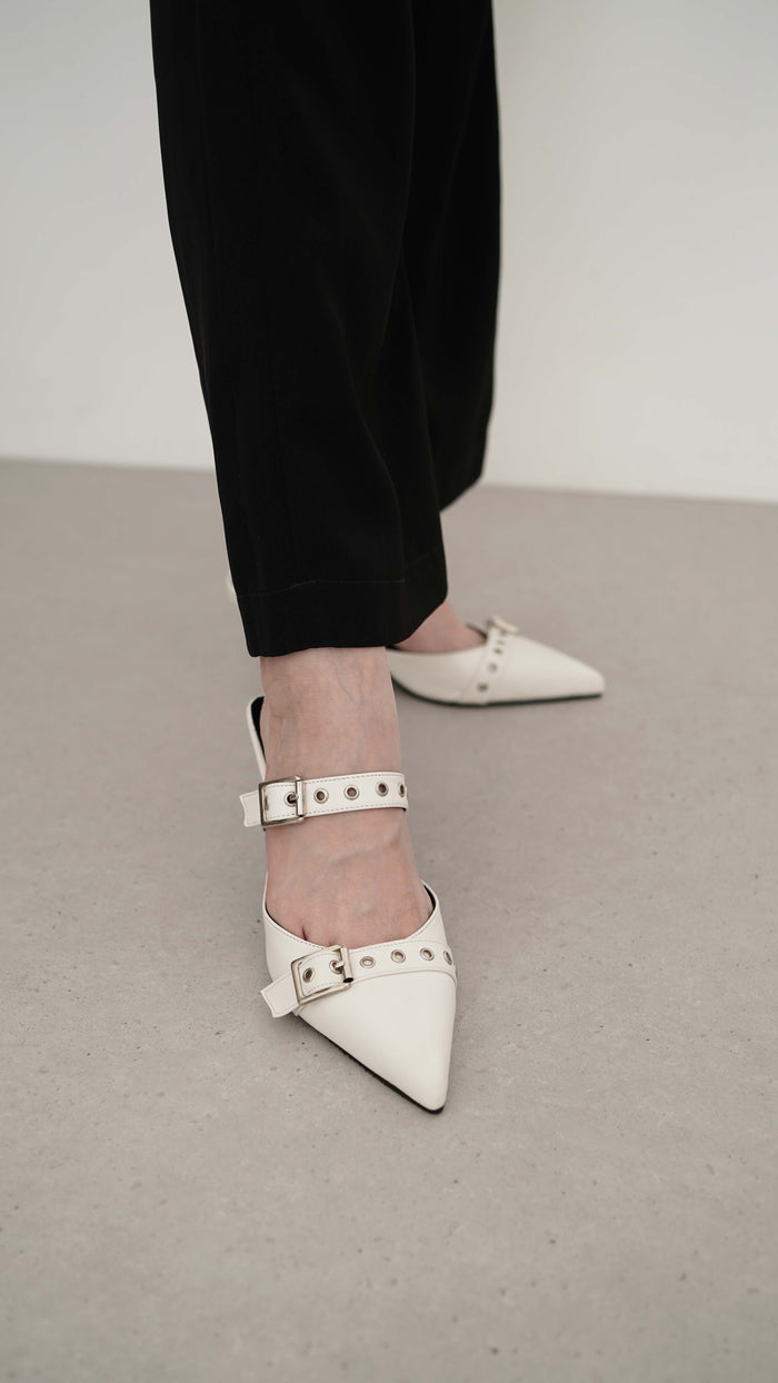Louyi Heels | White