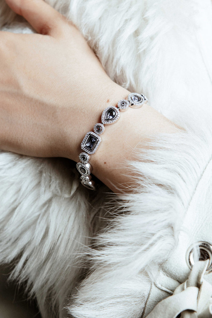 DARKAI Mixed Bezels Pavé Bracelet on Female Model