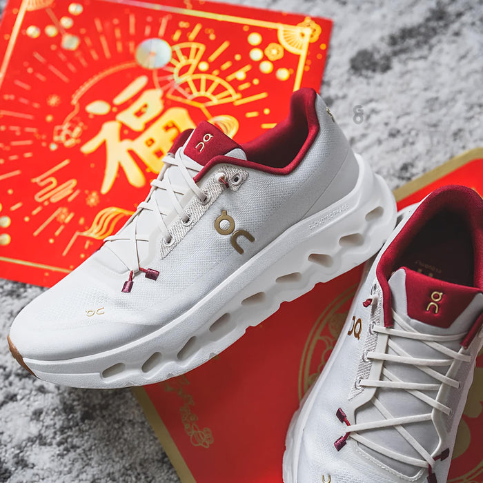 Onn Cloudtiltt (Year of the Snake)