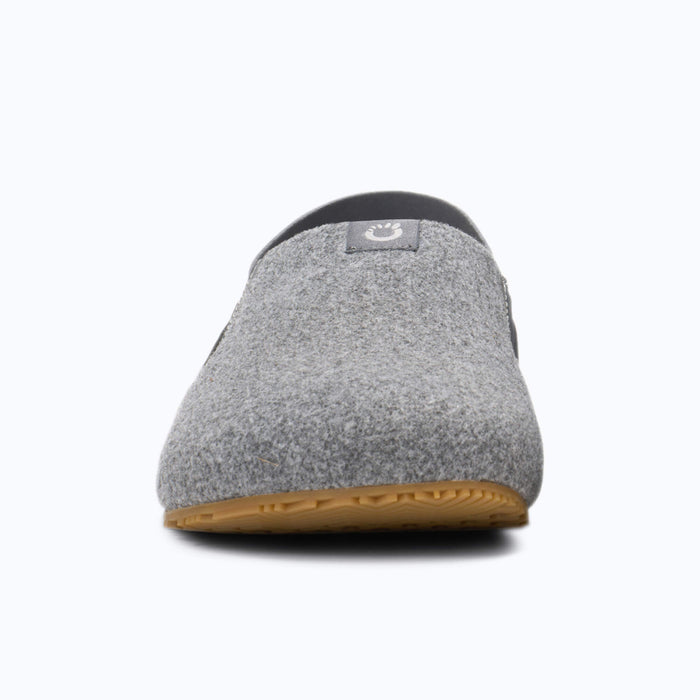Xero Shoes Pagosa Men Slipper in Light Gray with Toe Facing Front