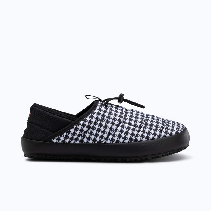 Xero Shoes Pagosa Fireside Women Shoe in Black and White with Toe Facing Right