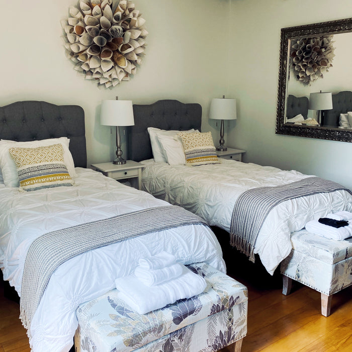 Shared Suite with Shared Bath