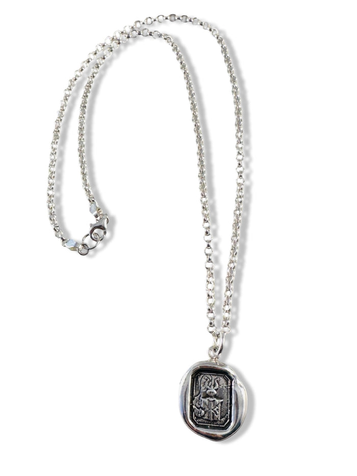 Small Victory Horn Chain Necklace