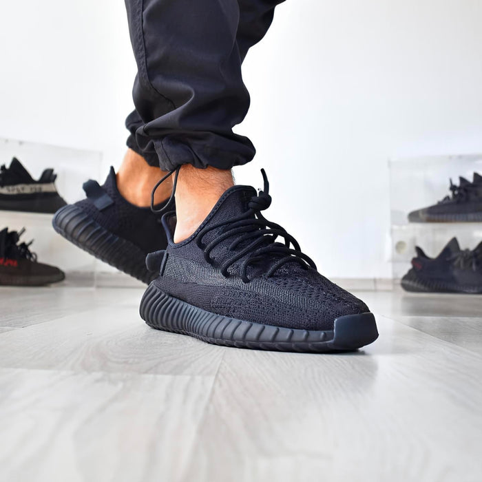 Yeezzy 350 v2 (Onyx Black) Premium 1:1 UA Batch