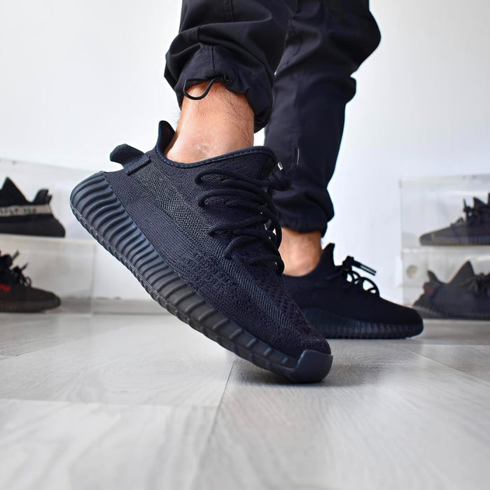 Yeezzy 350 v2 (Onyx Black) Premium 1:1 UA Batch